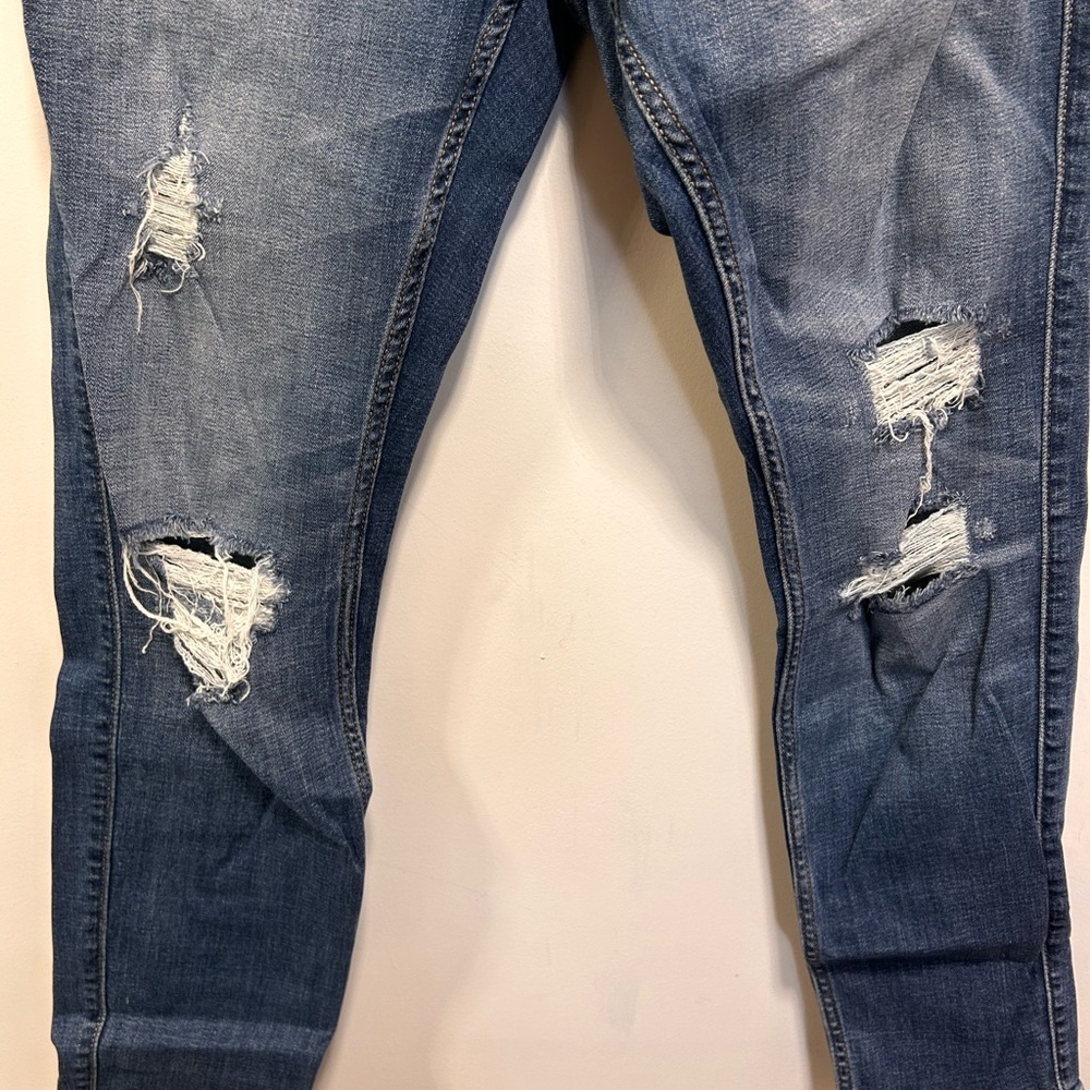 Jean - Picture 5 of 9
